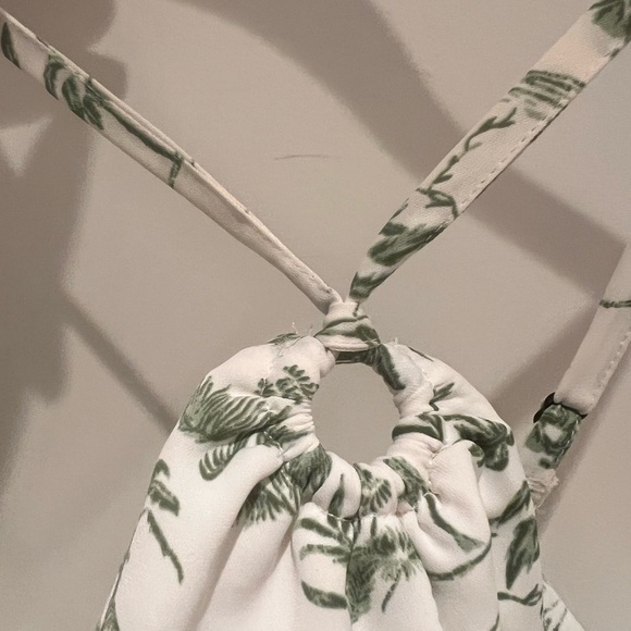 Abercrombie & Fitch Asymmetrical One Shoulder Top with Palm Tree Pattern XS - Picture 6 of 6